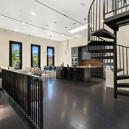 New! Modern Scandinavian Loft In Old Town Square